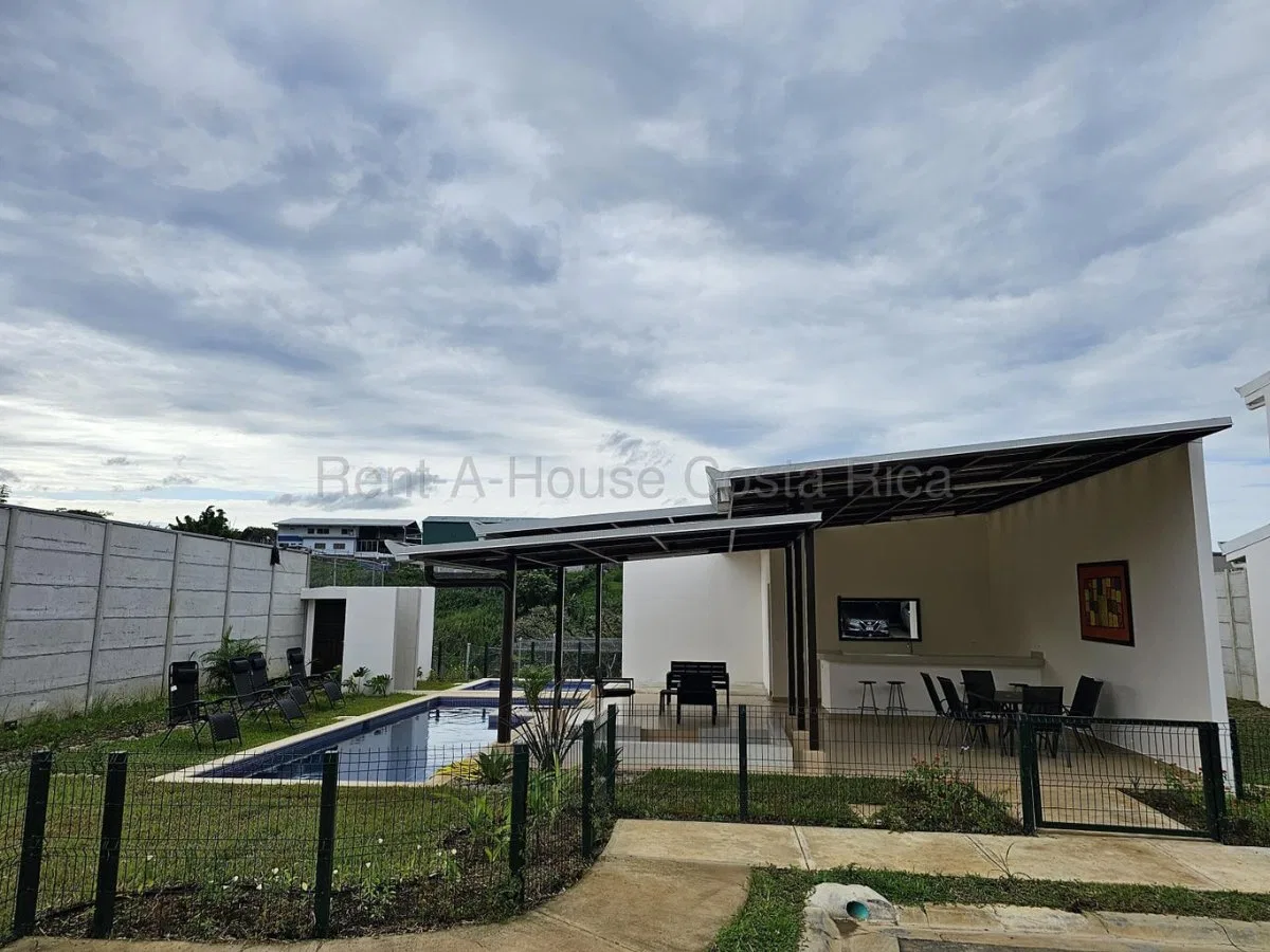 Venta de Casa para Inversión con Inquilino en San Pablo de Heredia #27-258 GS - Venta en San Pablo