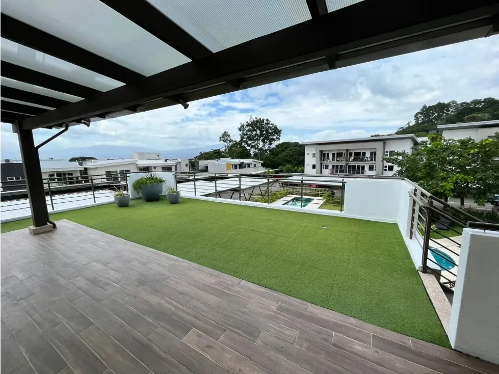 This modern apartment is located in Santa Ana, San José, conveniently close to schools and major roads. Built in 2018, it offers 91 m² of living space and a total area of 106 m². ..., photo 5