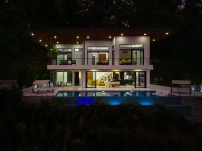 UNA CASA NUEVA Y LUJOSA CON VISTAS AL ATARDECER AL MAR, INMERSIÓN EN LA JUNTA Y ENTORNO DE MONTAÑA, photo 3