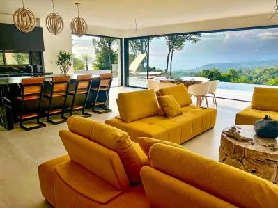 UNA CASA NUEVA Y LUJOSA CON VISTAS AL ATARDECER AL MAR, INMERSIÓN EN LA JUNTA Y ENTORNO DE MONTAÑA, photo 9