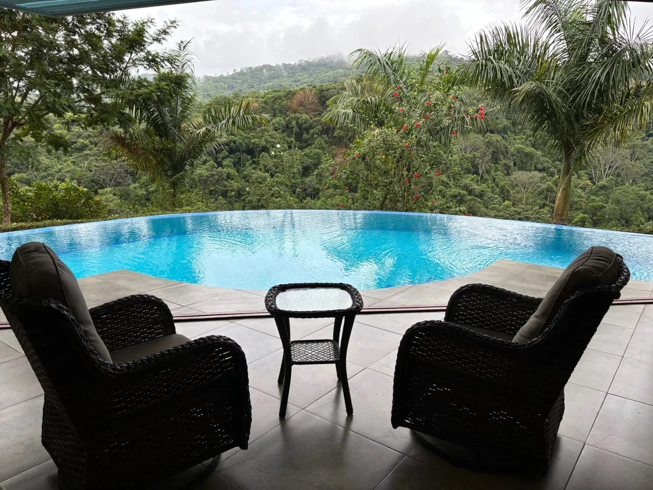 3-BEDROOM MOUNTAIN VIEW HOME WITH NATURE AND RIVER AROUND – 14 ACRES