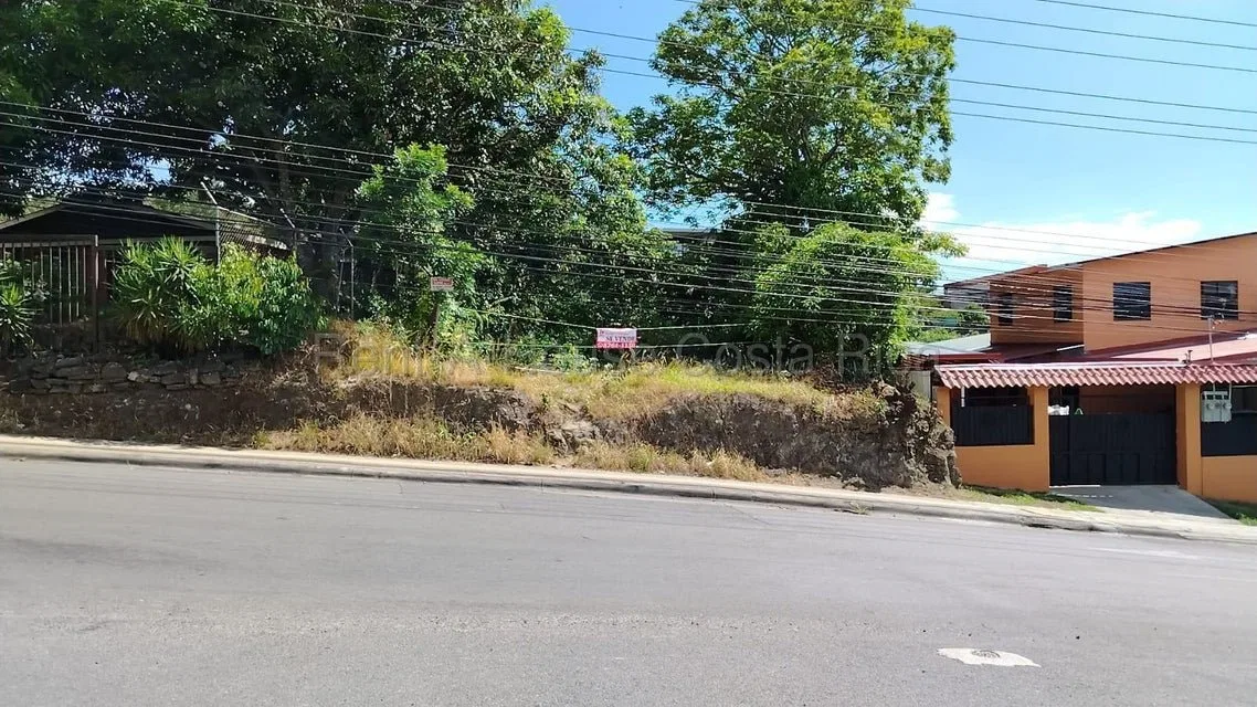 Venta de Lote en Piedades de Santa Ana. RAH 27-69 INVERSIÓN - Venta en Santa Ana