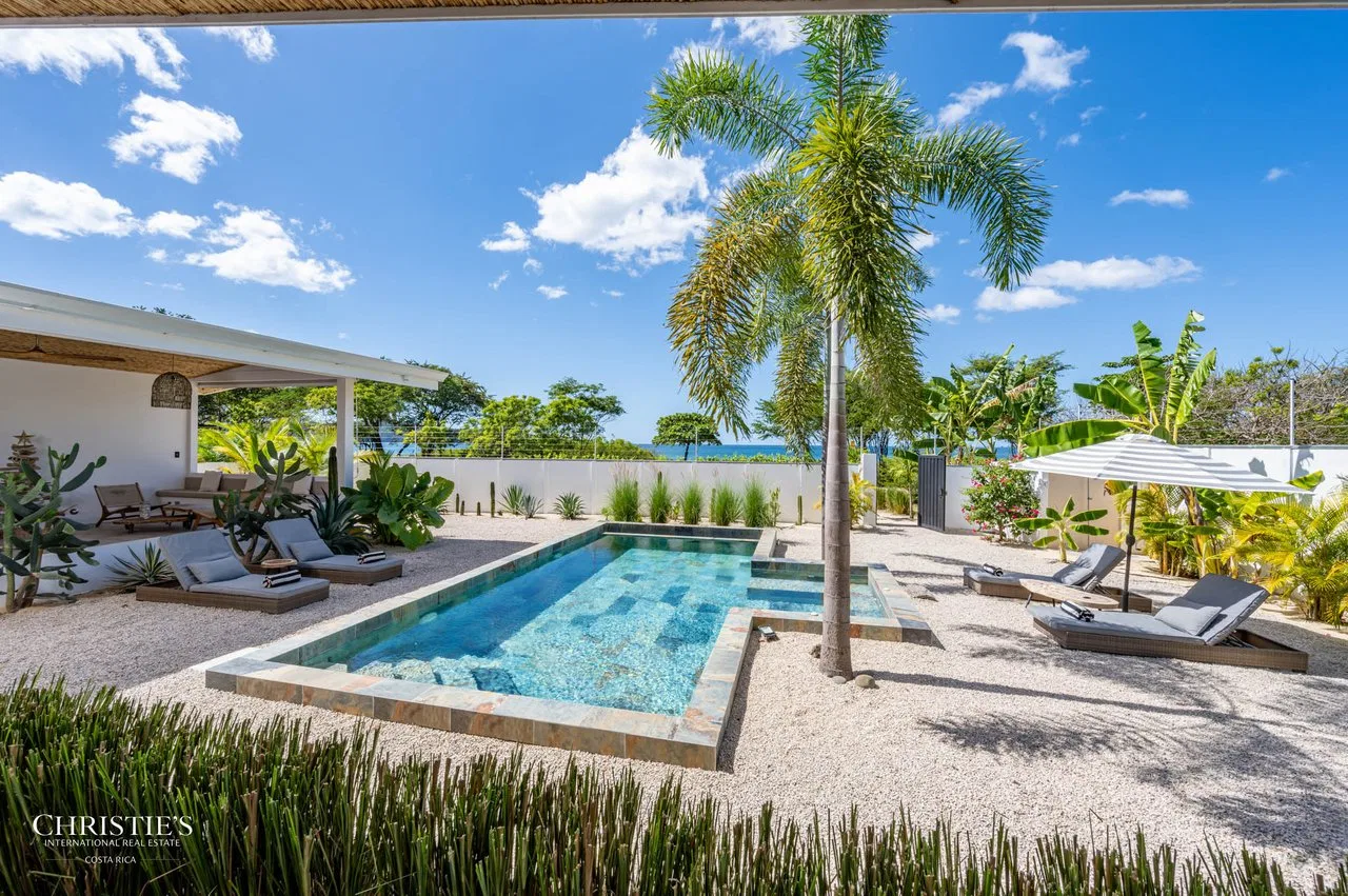 Antemar Estate – Exclusive Beachfront Fourplex, photo 3