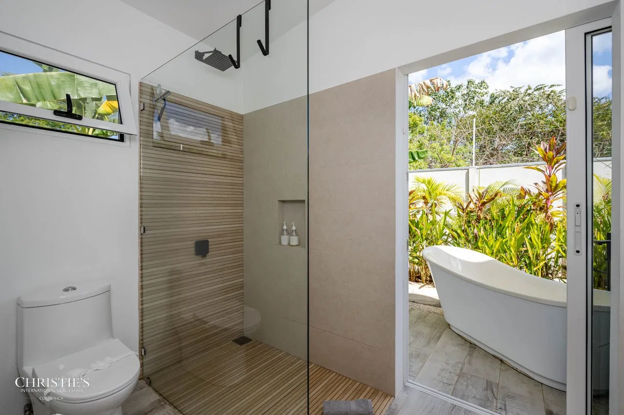 Antemar Estate – Exclusive Beachfront Fourplex, photo 23