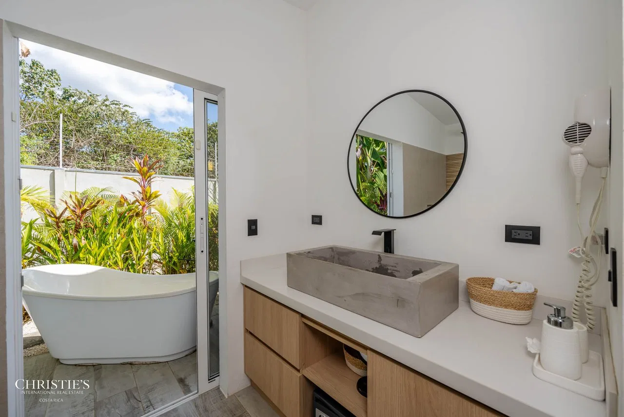 Antemar Estate – Exclusive Beachfront Fourplex, photo 24