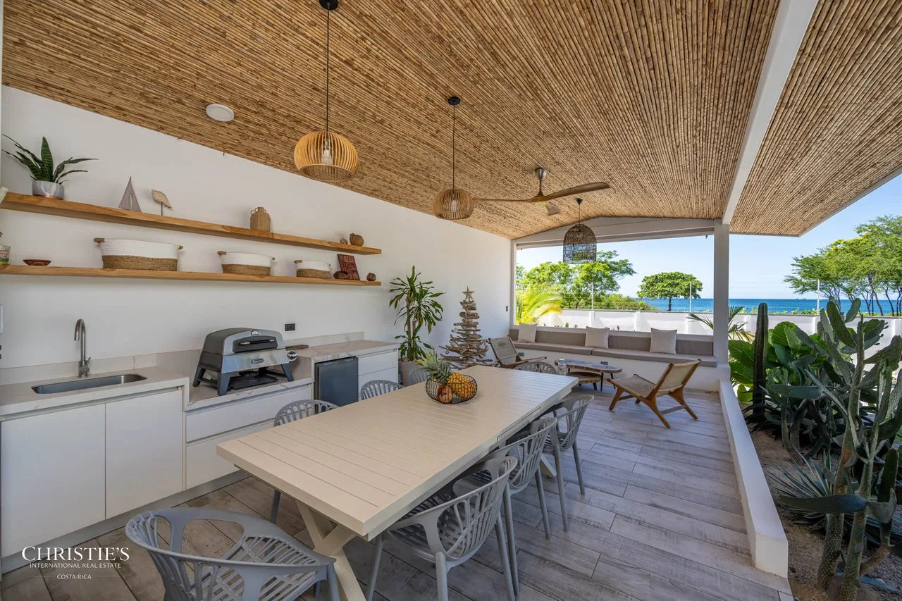 Antemar Estate – Exclusive Beachfront Fourplex, photo 5