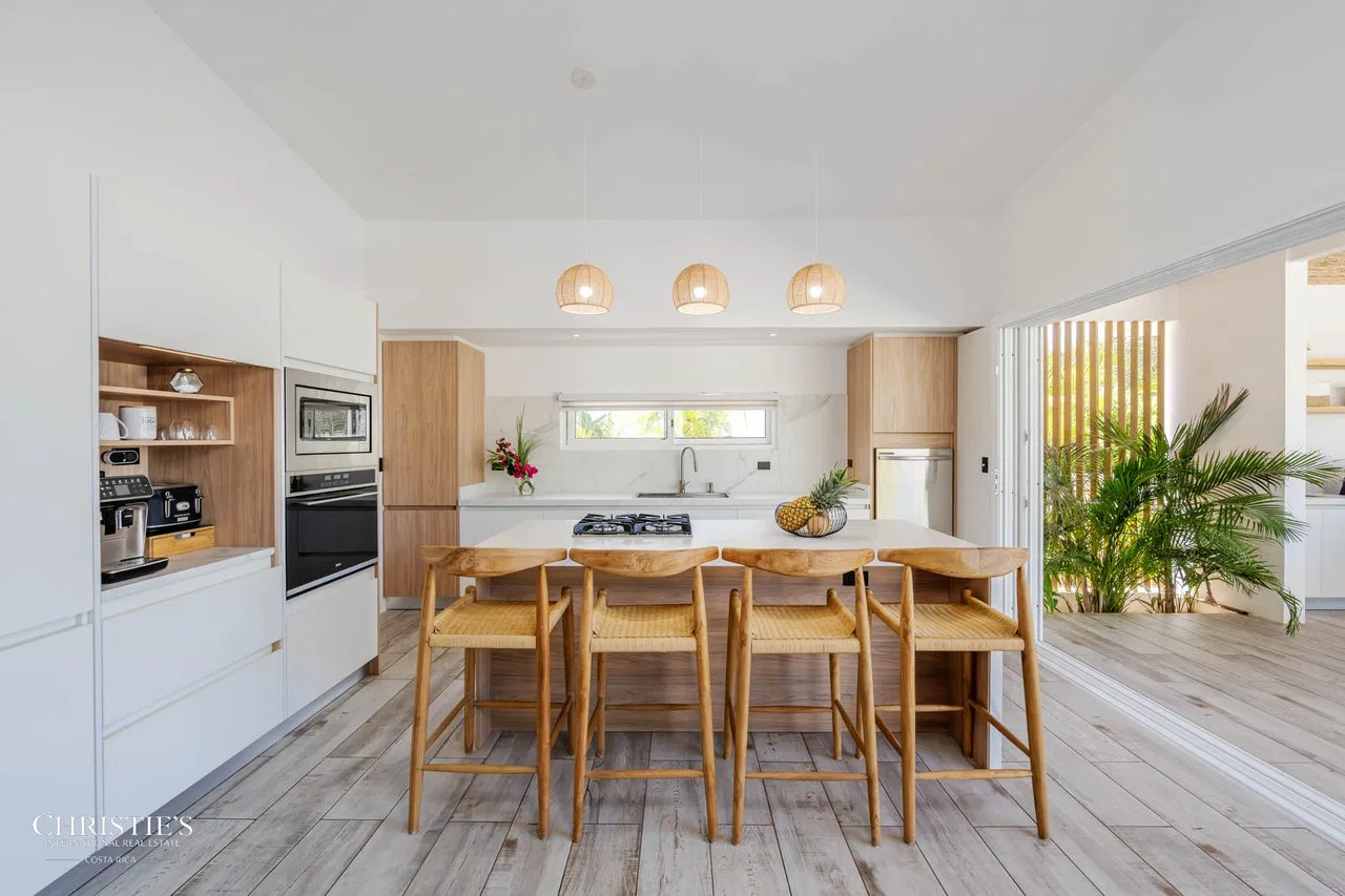 Antemar Estate – Exclusive Beachfront Fourplex, photo 7