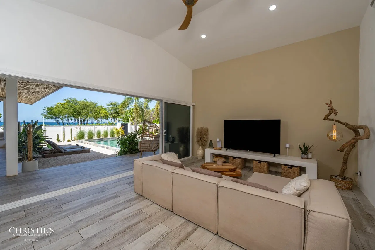 Antemar Estate – Exclusive Beachfront Fourplex, photo 8