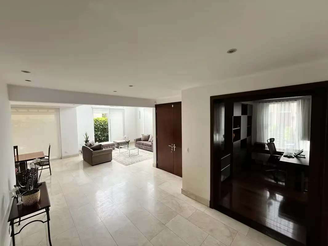 Hermosa casa en condominio estilo contemporáneo, el condominio tiene 12 casas lo que lo hace muy exclusivo., photo 2
