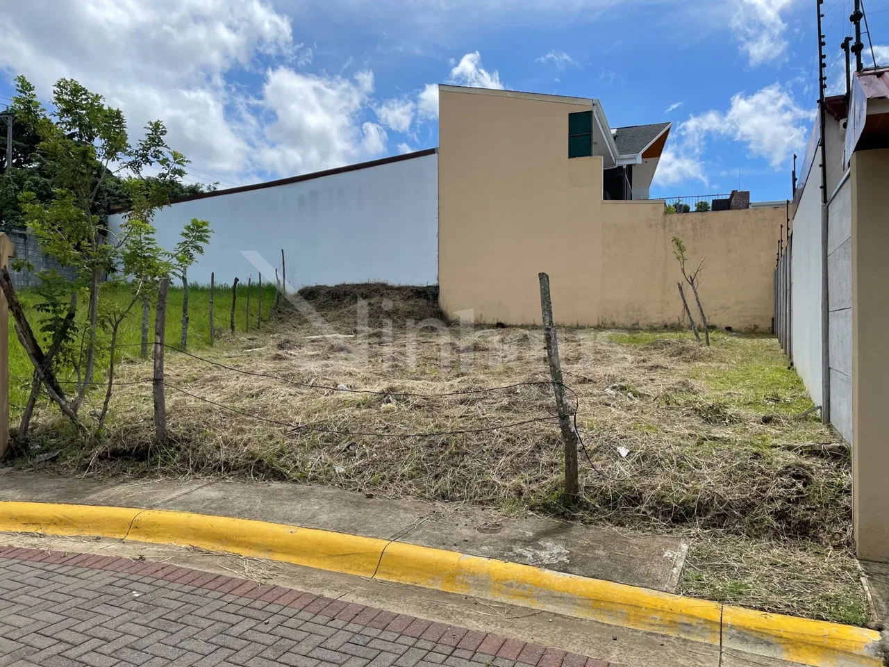 Venta de lote en Residencial privado en Angeles de San Rafael de Heredia