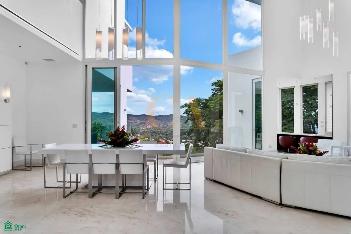Modern Luxury Home, 798 sqm, infinity pool, property 2525 sqm, Ciudad Colón, photo 2