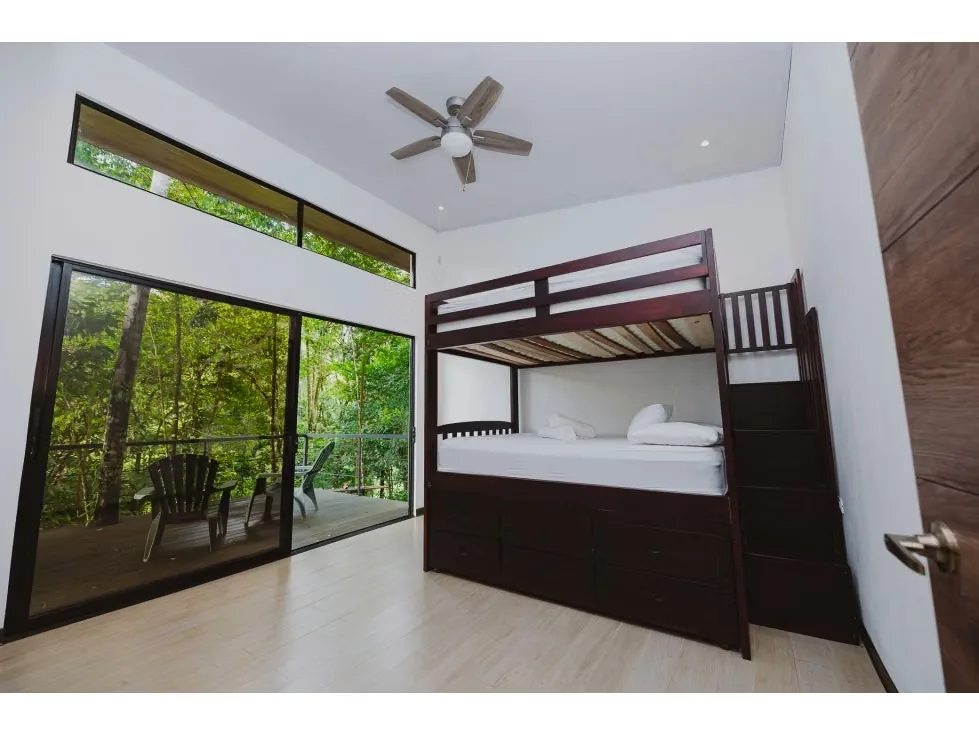 Descubre tu refugio ideal en la espectacular Casa Campestre ubicada en Sarapiquí, Heredia. Este encantador inmueble, con un extenso terreno de 10,000 m2, ofrece un estilo de vida ..., photo 9