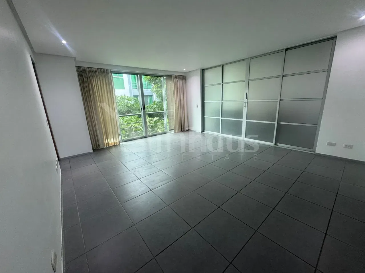 Venta de Apartamento en Santa Ana Flats. Alquilado