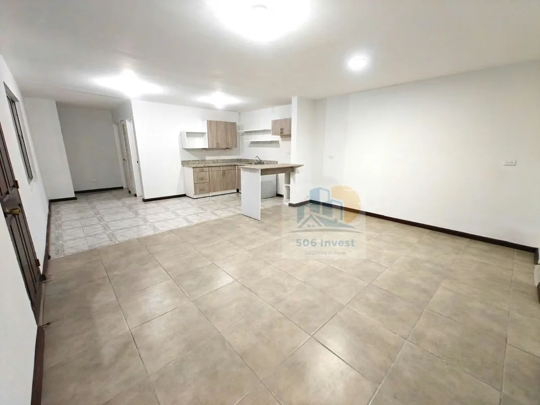 House for rent in Escazú for 650,000 with water, electricity and security included