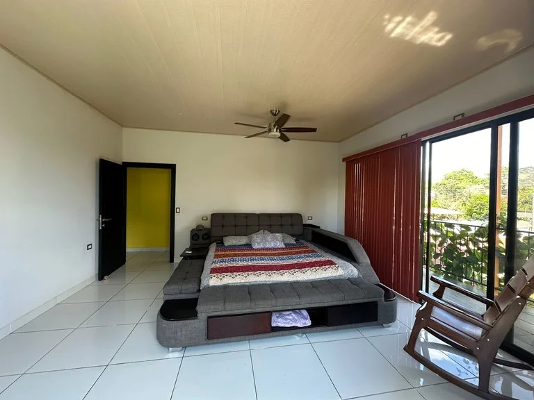 Panoramic Valley View Home with Direct Mount Chirripo Views Near San Isidro
