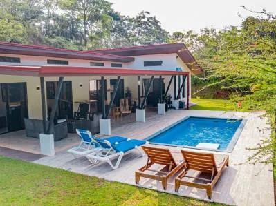 Private Tropical Oasis with Modern Finishes – 5,000 m² Lot near Playa Ventanas & Uvita, photo 7