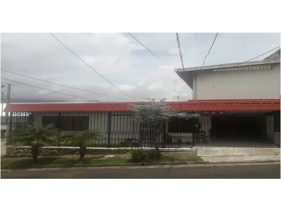 Venta de Propiedad con 3 Apartamentos, Sabana Sur, muy cerca de UCIMED