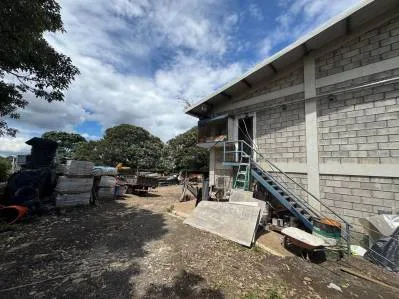 BODEGA CON TERRENO EN HEREDIA, SANTO DOMINGO