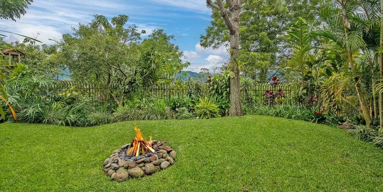 4BR Home in Tres Ríos Lakota - Terrace & Gardens - Spacious Living, photo 3