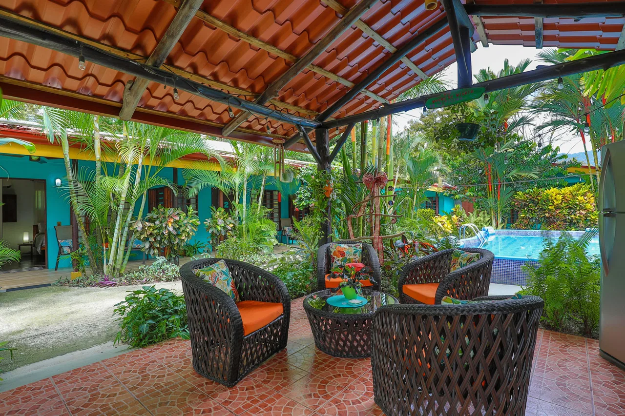 SUCCESSFUL BOUTIQUE HOTEL WITH OWNER’S HOME BY THE BEACH IN UVITA, photo 9