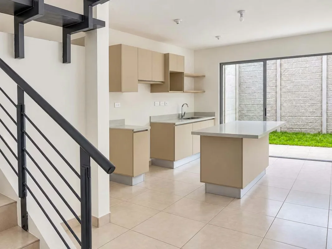 Imagine llegar a casa y disfrutar de un entorno diseñado para que cada día sea más cómodo: espacios integrados para compartir en familia, una terraza para relajarse ...
