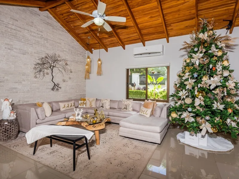 7 Bed Single Family Homes For Sale in Huacas, photo 2