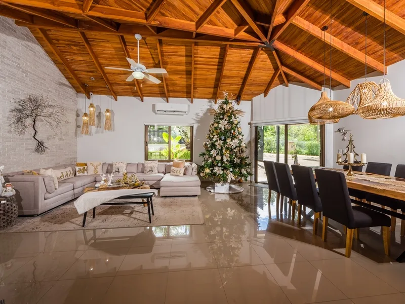 7 Bed Single Family Homes For Sale in Huacas, photo 4
