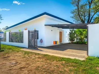 Impecable nueva construcción con diseño moderno y características premium, photo 10