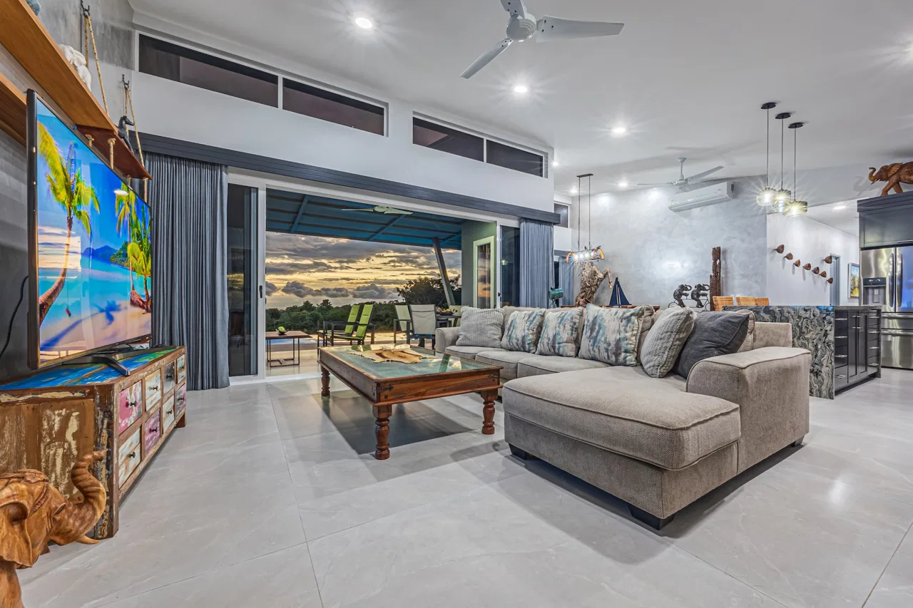 LUXURY 5 BEDROOM ESTATE IN UVITA WITH GYM AND GUEST CASITA, photo 11