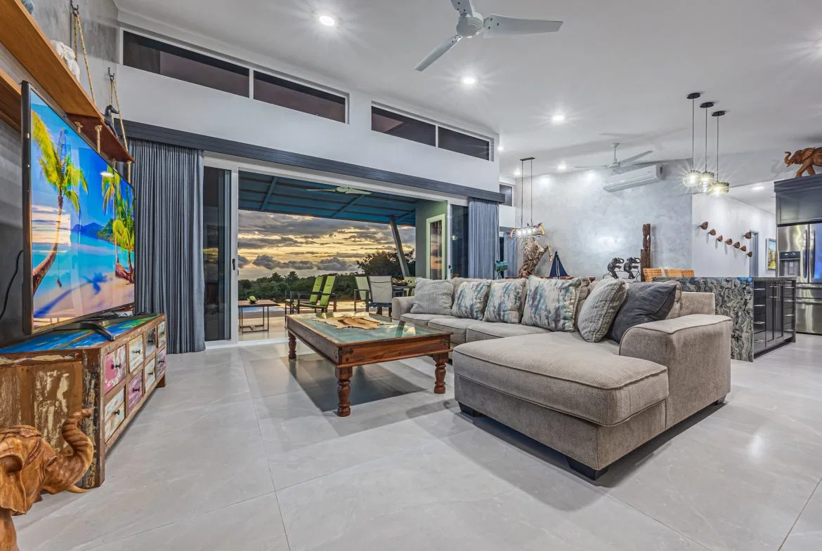 LUXURY 5 BEDROOM ESTATE IN UVITA WITH GYM AND GUEST CASITA, photo 12