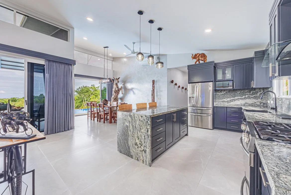 LUXURY 5 BEDROOM ESTATE IN UVITA WITH GYM AND GUEST CASITA, photo 18