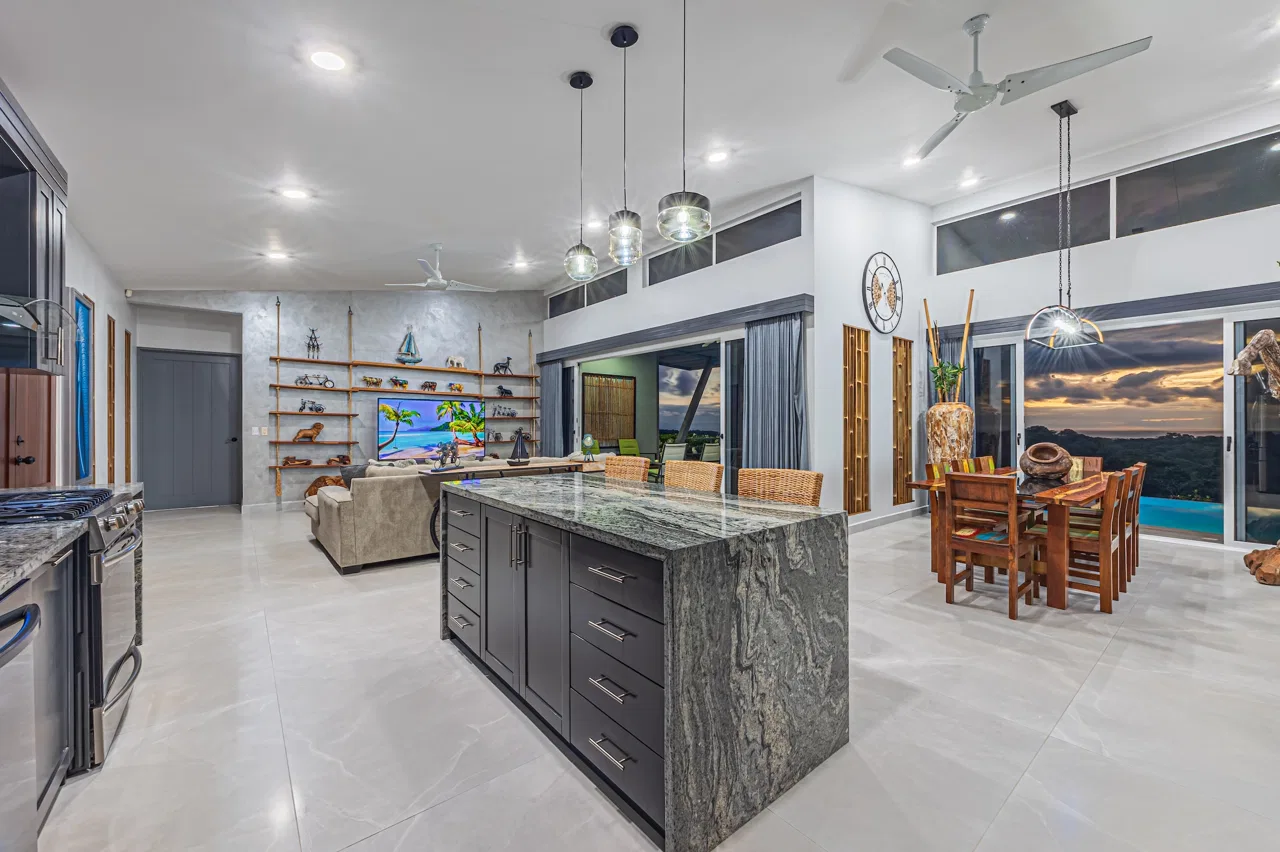 LUXURY 5 BEDROOM ESTATE IN UVITA WITH GYM AND GUEST CASITA, photo 19