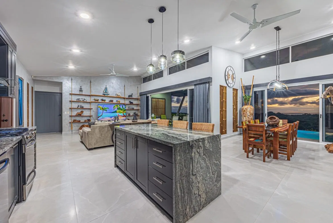 LUXURY 5 BEDROOM ESTATE IN UVITA WITH GYM AND GUEST CASITA, photo 20