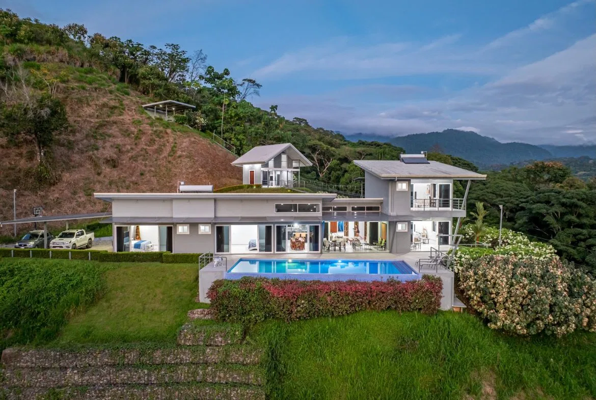 LUXURY 5 BEDROOM ESTATE IN UVITA WITH GYM AND GUEST CASITA, photo 6