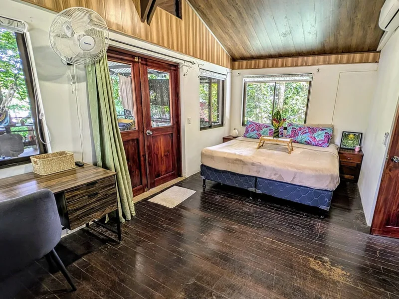6 Bed Commercial For Sale in Dominical, photo 7