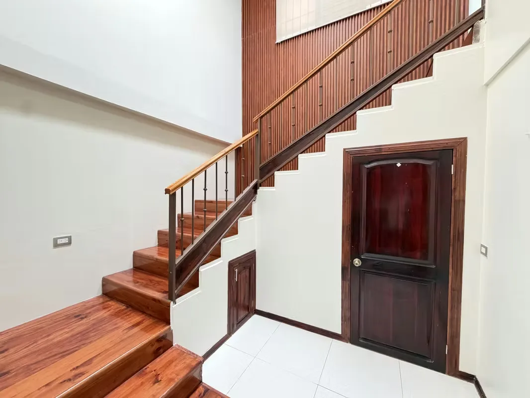 Amplia y cómoda casa de dos niveles ubicada en zona residencial en Moravia, distrito San Vicente, a pocos pasos del Colegio Las Américas. Con 295 m² de construcción sobre un terreno ..., photo 12