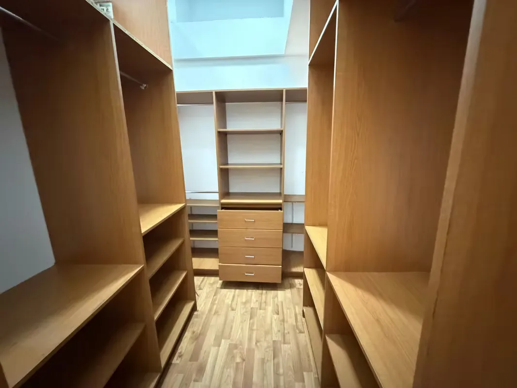 Amplia y cómoda casa de dos niveles ubicada en zona residencial en Moravia, distrito San Vicente, a pocos pasos del Colegio Las Américas. Con 295 m² de construcción sobre un terreno ..., photo 8