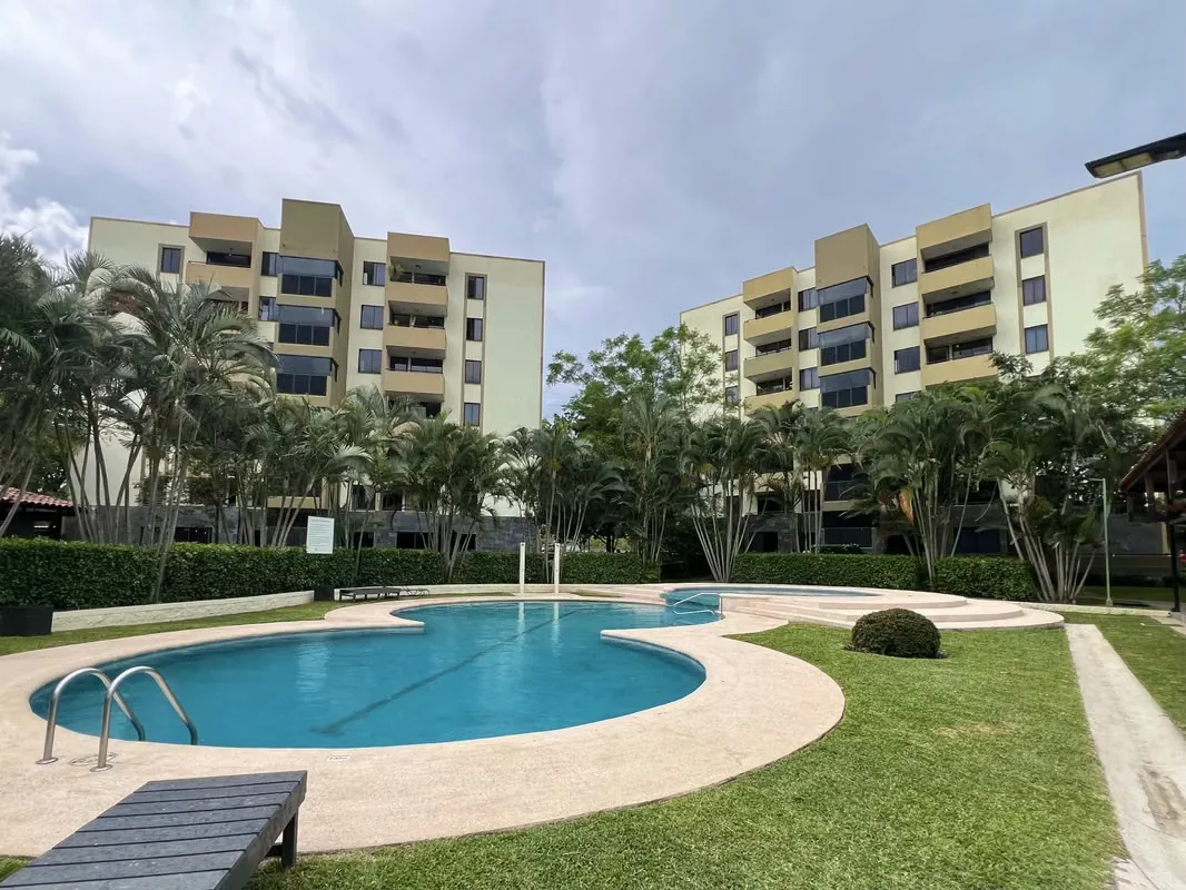 Apartment for sale in Concasa. Top floor & amenities! San Rafael - Alajuela.