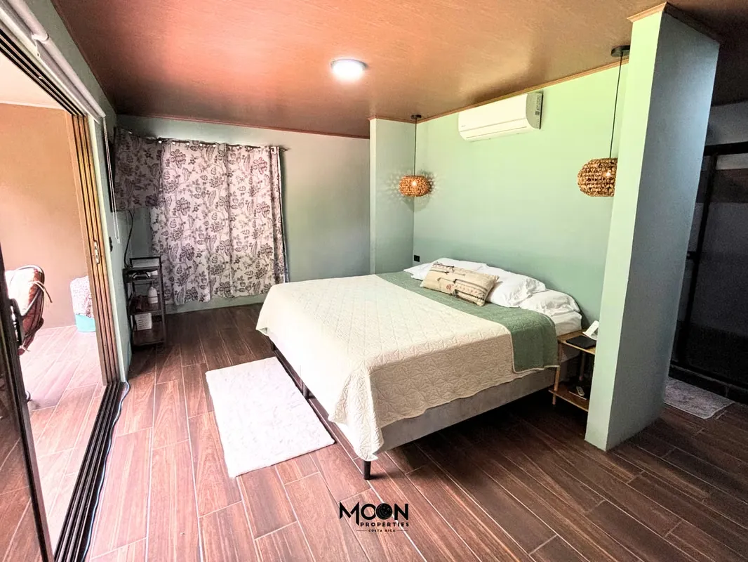Descubre esta elegante casa de 3 dormitorios, ubicada a solo 3 km del centro de La Fortuna, en un lote de 655 m² dentro de un condominio privado y seguro. Una combinación perfecta de ..., photo 6