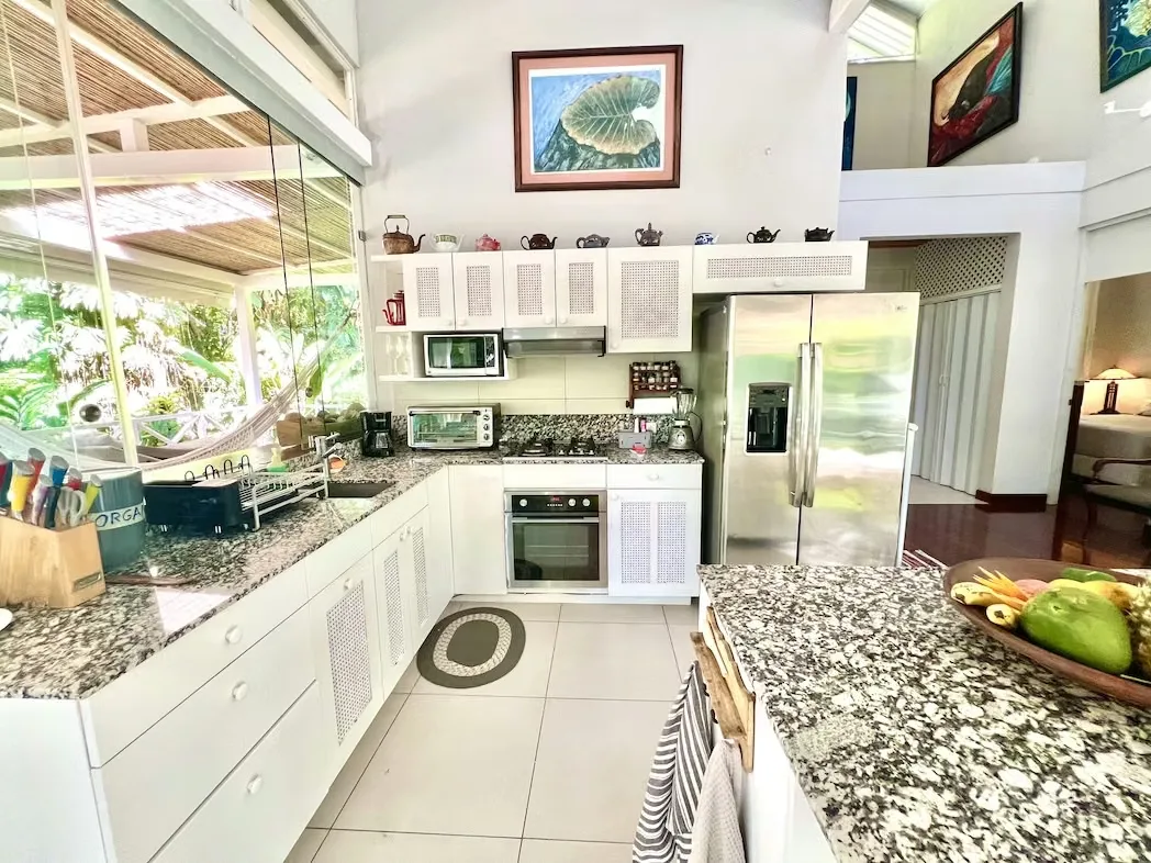 – This house is for sale in the heart of Cocles, just a few steps from the beach!, photo 3