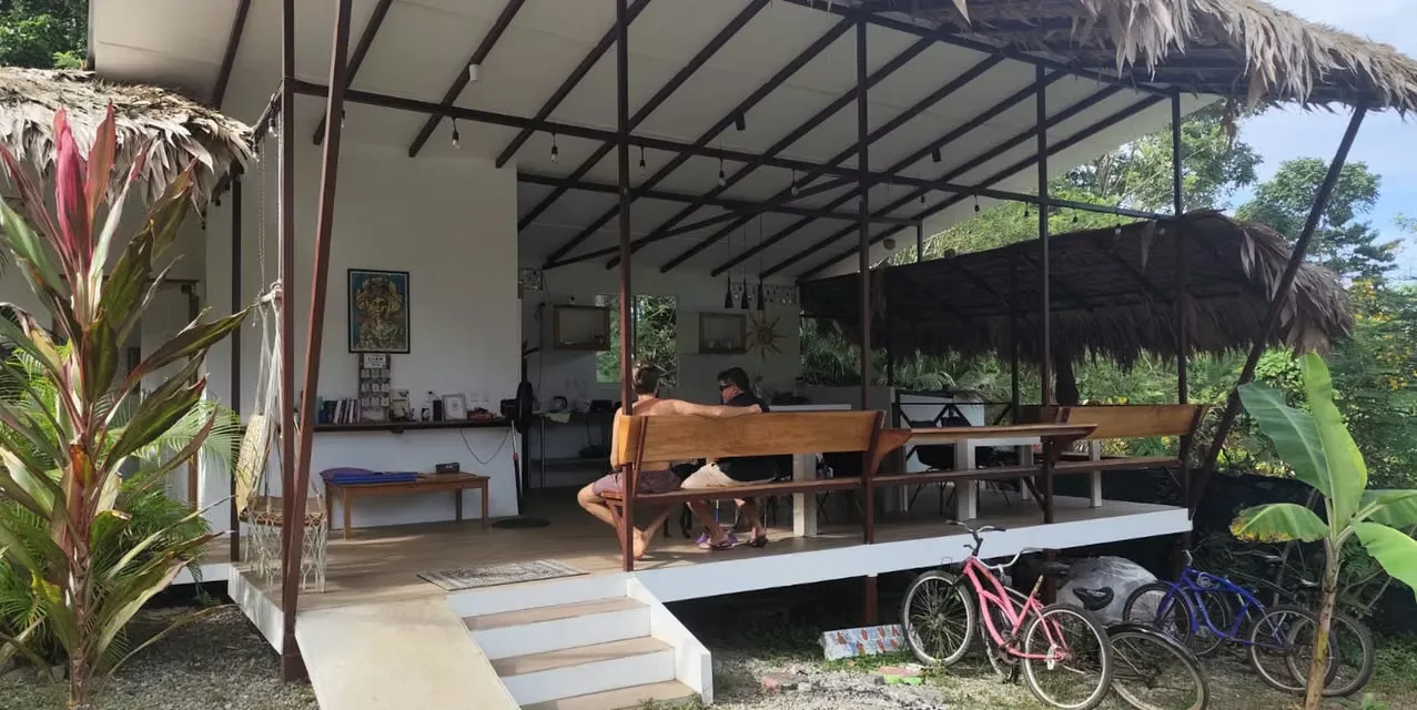 Home 5BR in Cahuita Talamanca - Near Beach - Private Casitas & Shared, photo 4