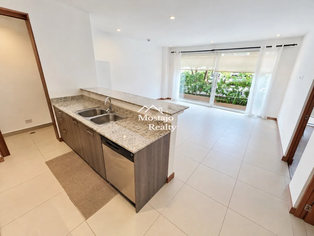 Alquiler de apartamento en primera planta, Distrito 4, Escazu