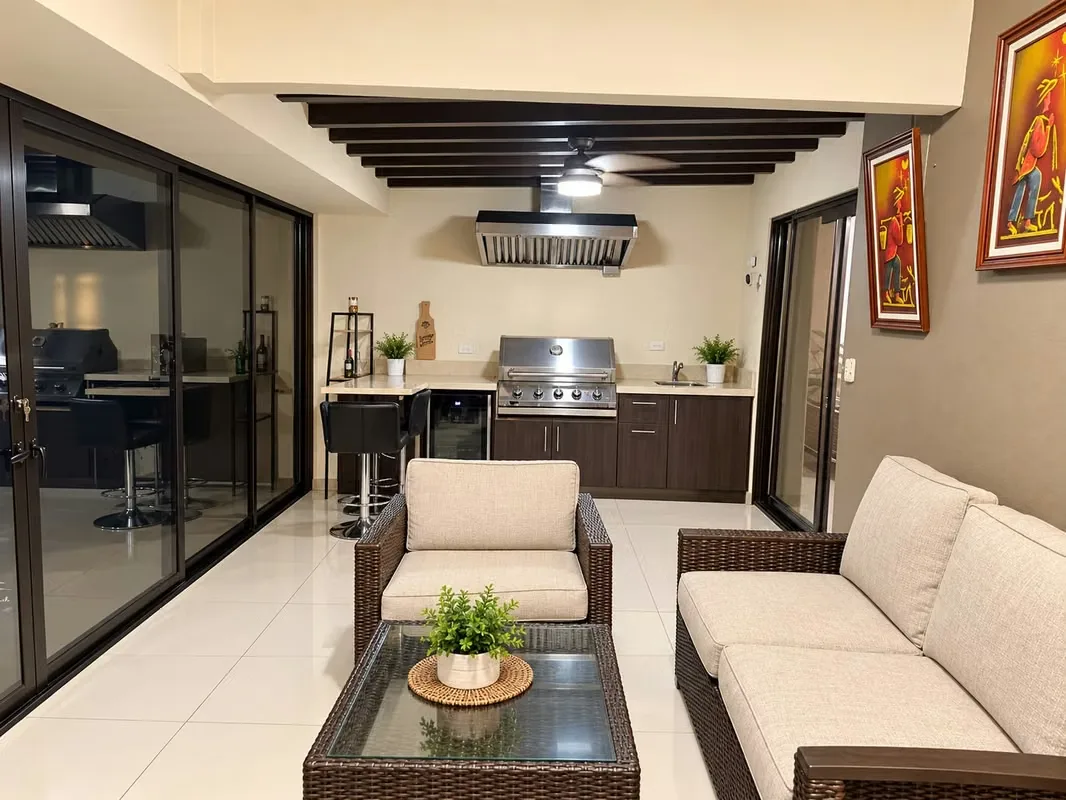 Casa en venta | Amplios espacios, terrazas y cochera para 4 vehículos Precio de venta: $525.000, photo 8