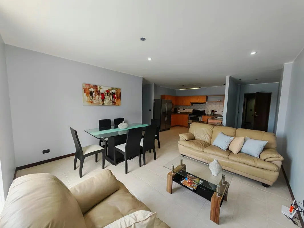 Furnished 2-Bedroom Apartment for Sale or Rent in Trejos de Escazú