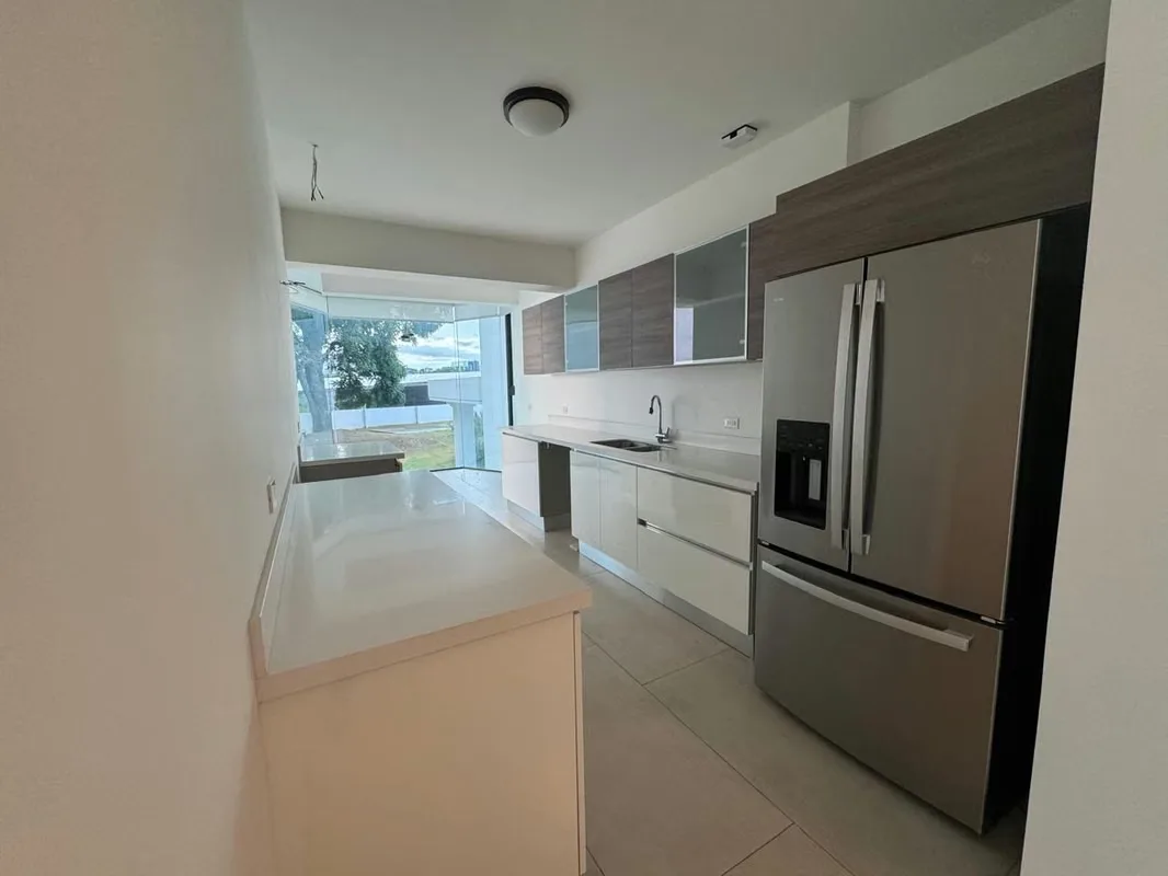 Apartamento amplio en torre exclusiva de Escazú , photo 4