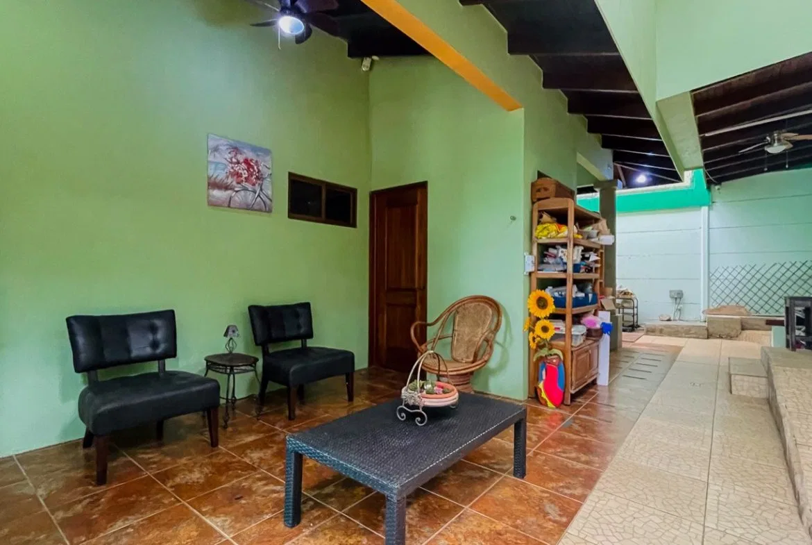 PROPERTY WITH THREE BEDROOM HOME AND PUBLIC ROAD IN FRONT, IN UVITA – 0.24 ACRES, photo 18