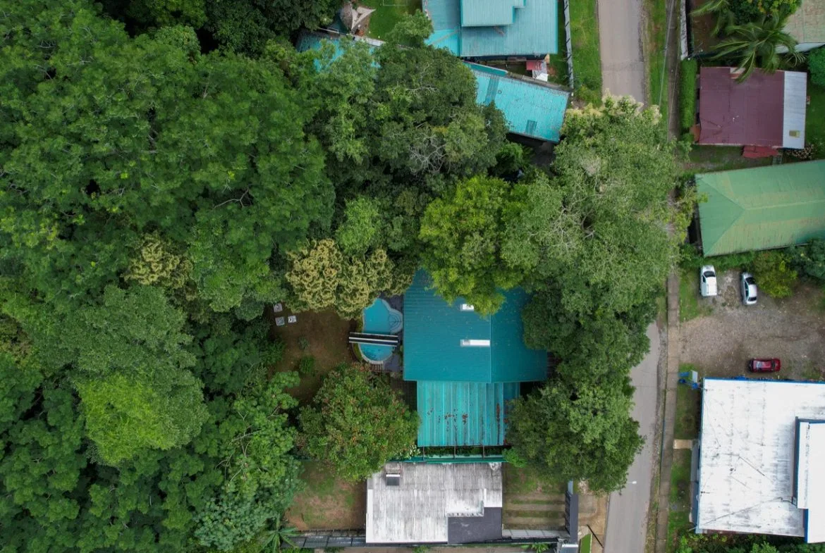 PROPERTY WITH THREE BEDROOM HOME AND PUBLIC ROAD IN FRONT, IN UVITA – 0.24 ACRES, photo 6