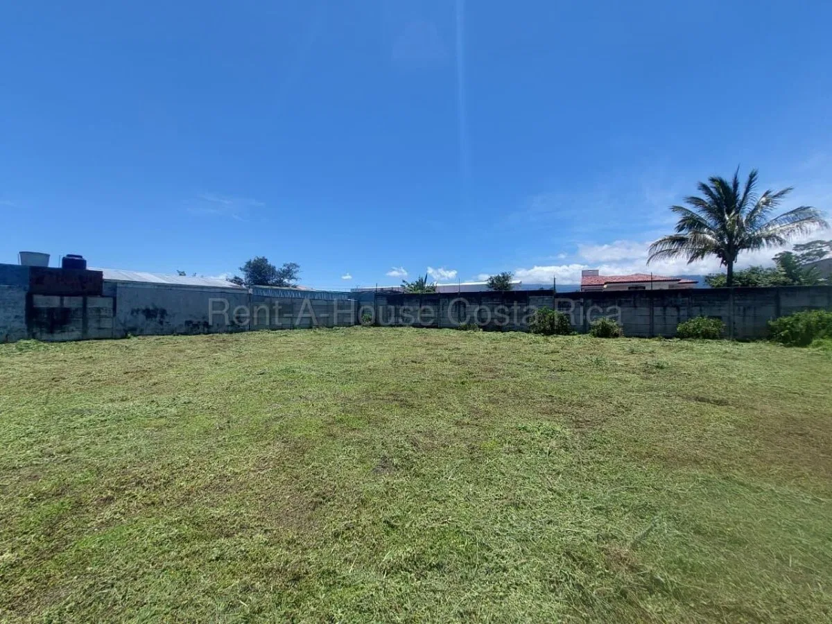 Venta de Amplio Lote Plano en Santo Domingo de Heredia #27-237 GS - Venta en Santo Domingo