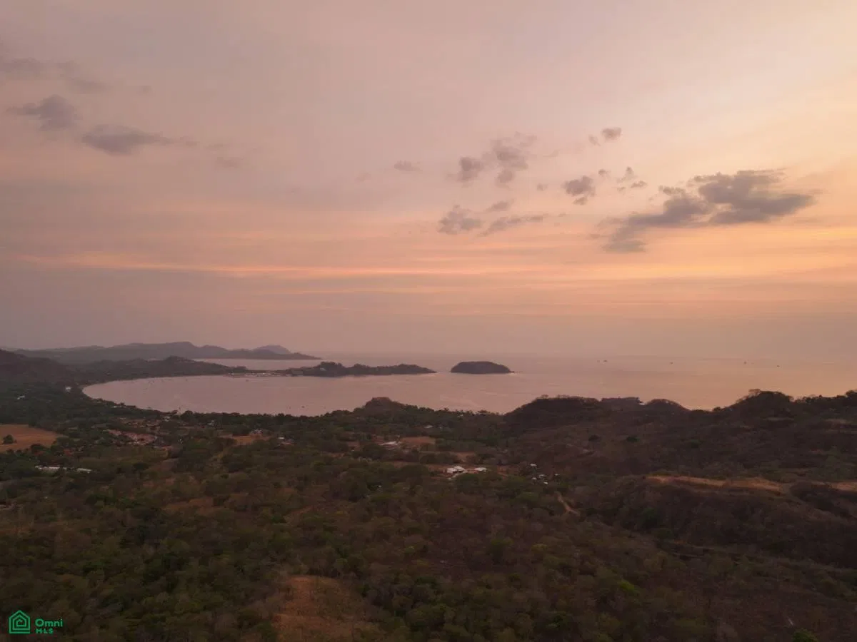 Lote con Vista al Mar de 5,000 m² en La Marcela, Playa Potrero