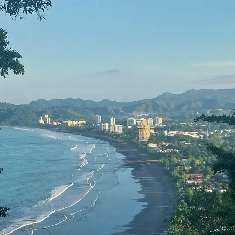 Discover your slice of Pura Vida with this charming 2-bedroom, 1-bathroom apartment for sale in the vibrant coastal town of Jacó, Costa Rica. Nestled in the sought-after El Invu ..., photo 4
